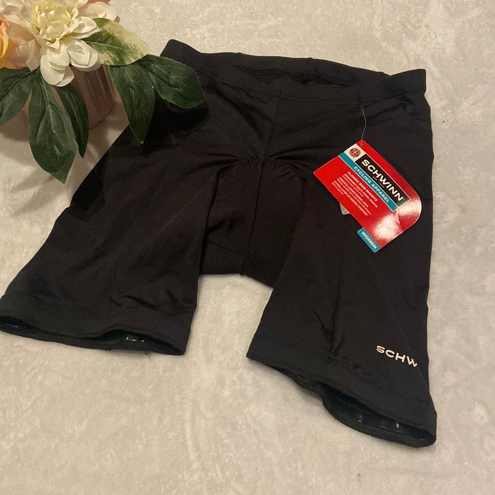 NWT Women’s Schwinn Classic Black Bike Shorts Size M